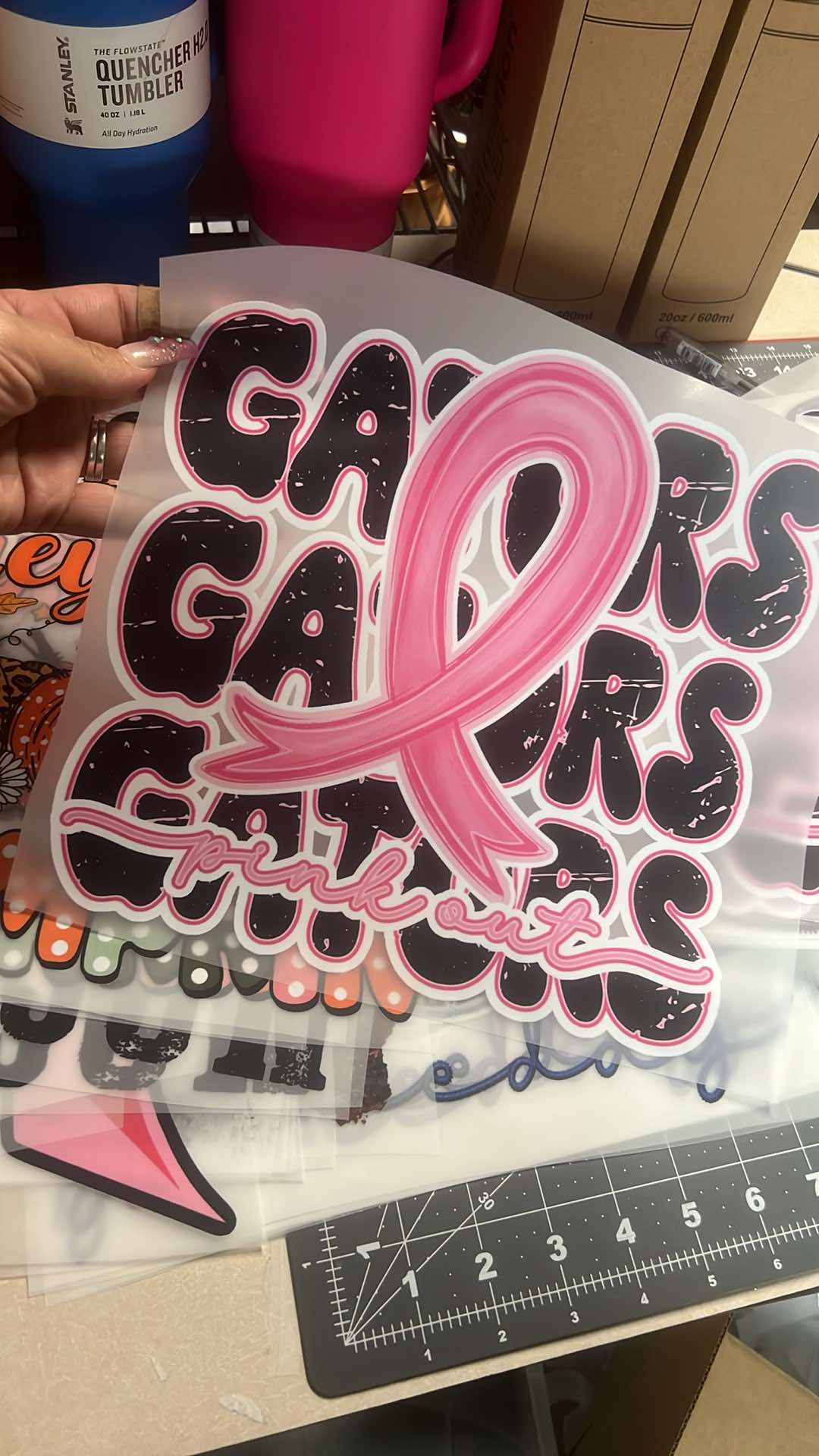 GATORS PINK OUT