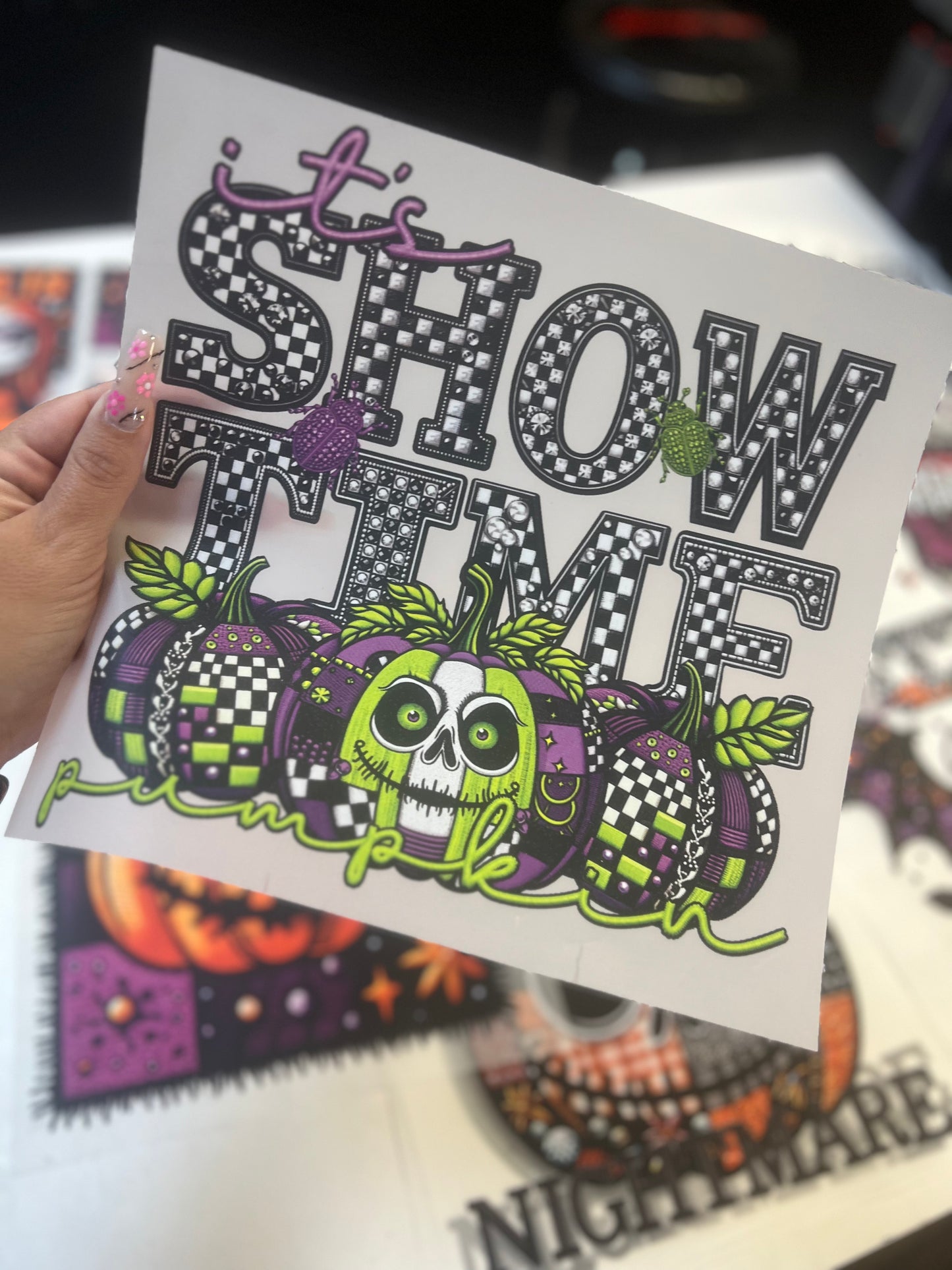 ITS SHOWTIME